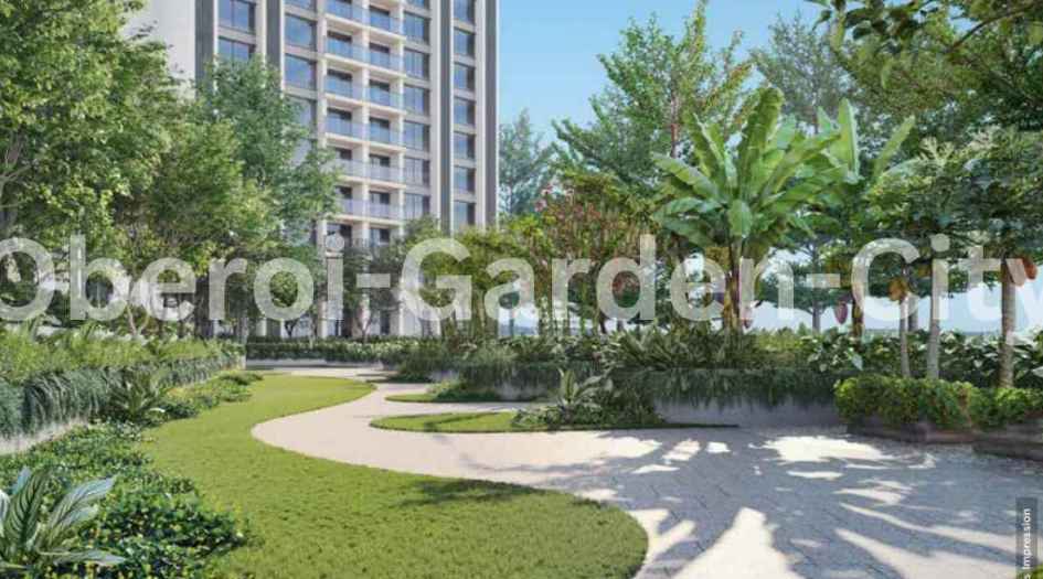 Oberoi-Garden-City-Garden-Walking-Area